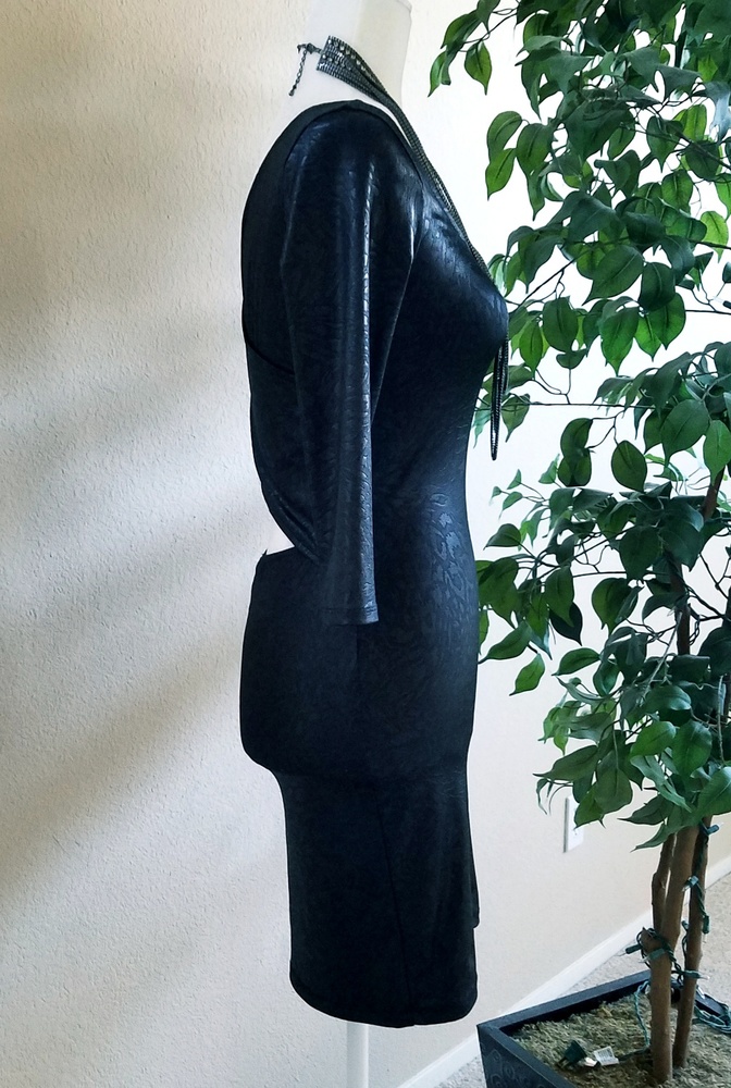 Faux leather bodycon midi - Picture 3 of 6